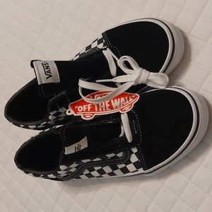 NWT Youth Lace Up Vans